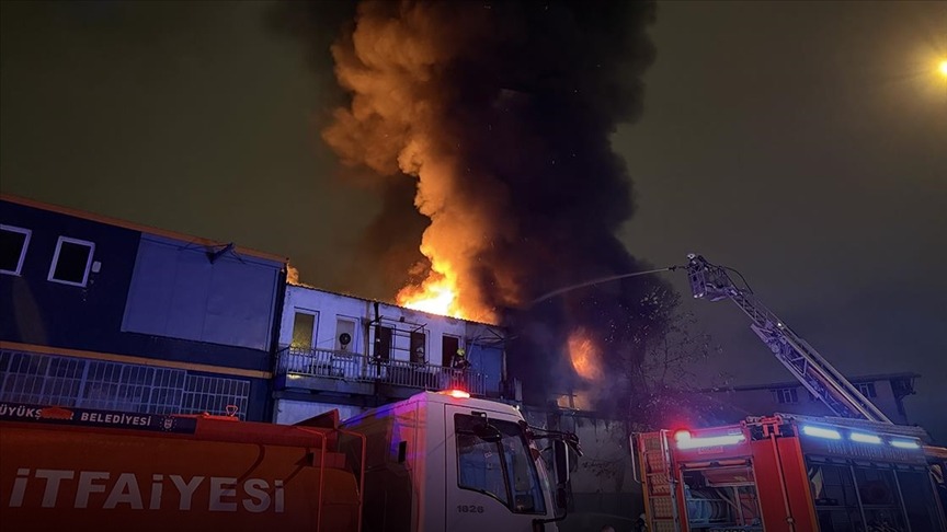 Bursa’da 2 iş yerini küle çeviren yangı… | Turkiye_Gundemi