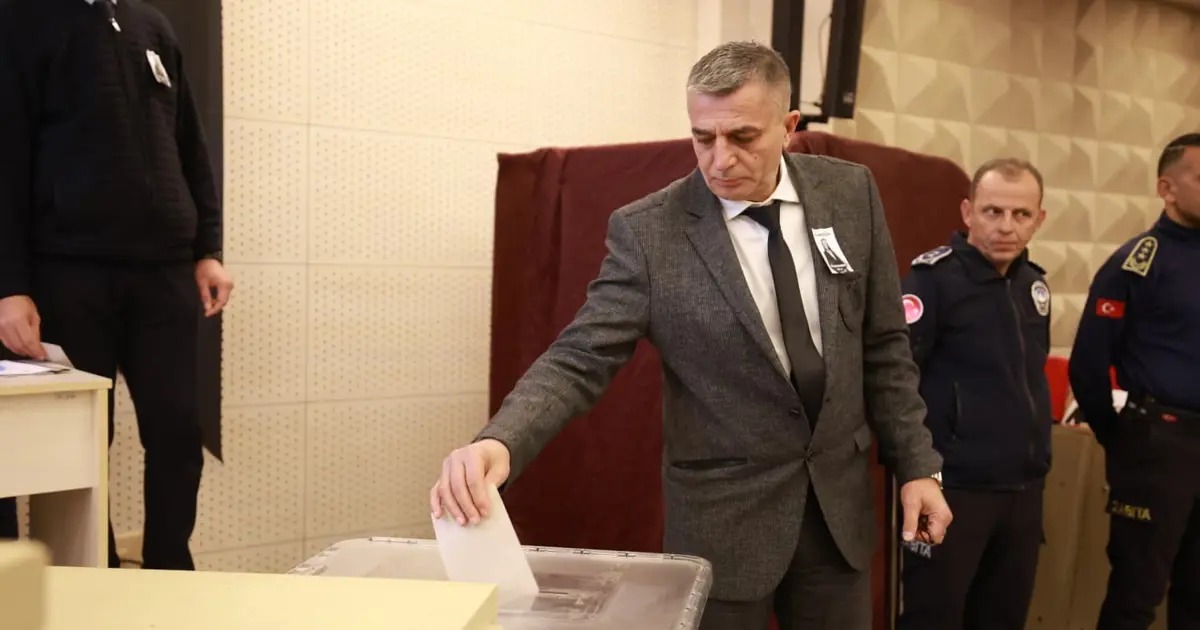 Gülşah Durbay’ın ardından Şehzadeler’in yeni başkanı Hakan Şimşek
