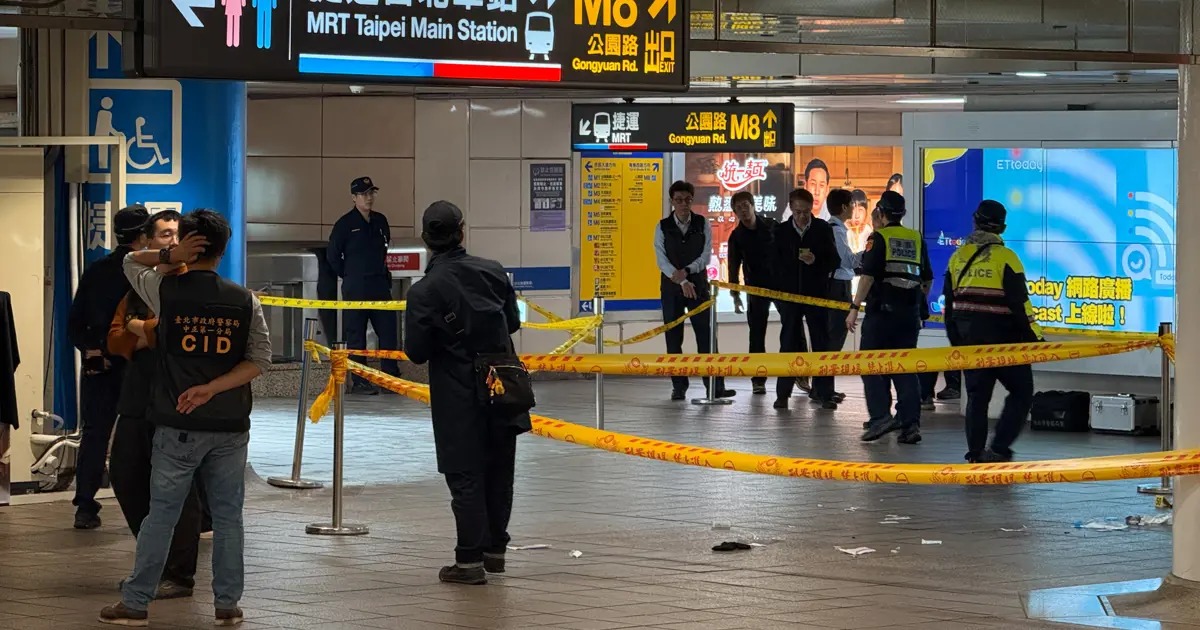 Tayvan metrosunda sis bombalı bıçaklı saldırı: Çok sayıda yaralı var